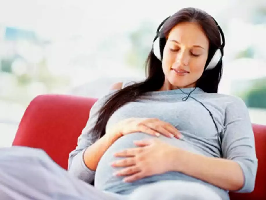 Anne Karnındaki Bebeğe Müzik Dinletmenin Bebek Üzerindeki 12 Olumlu Etkisi