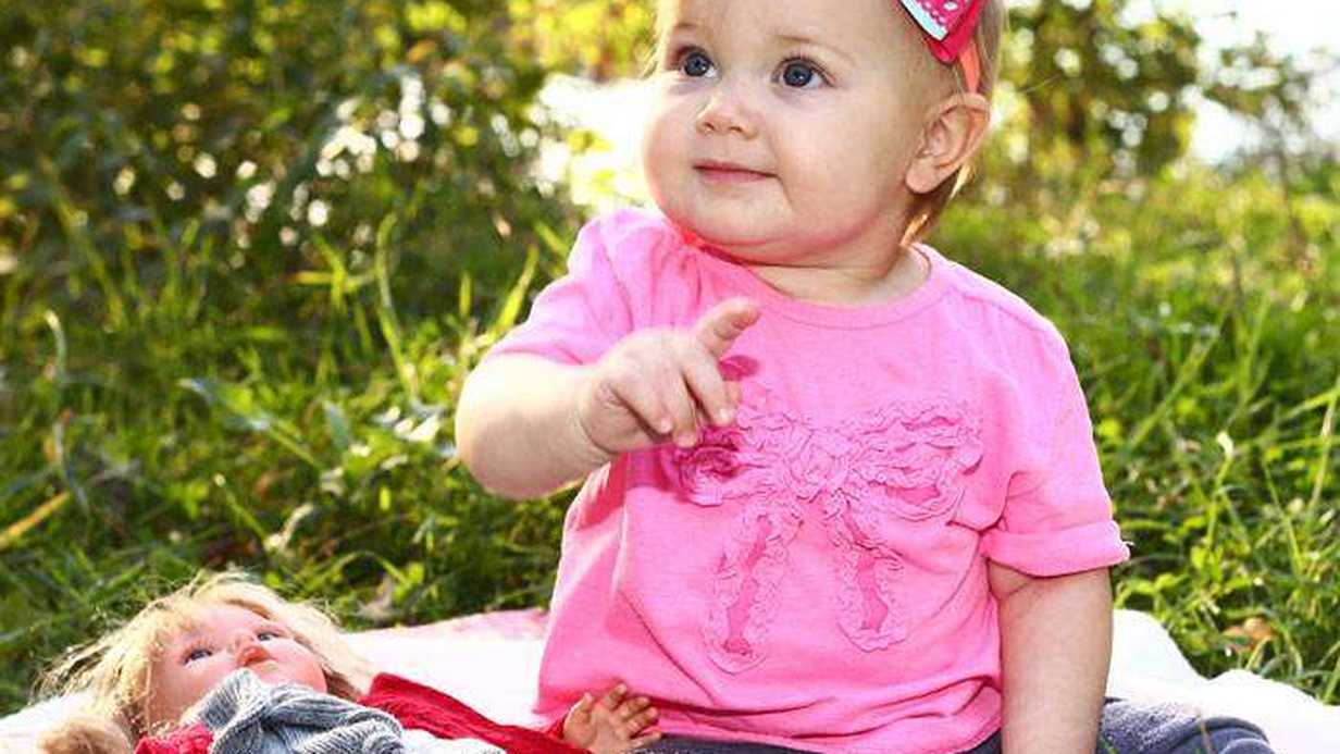 Ağlayan Oyuncak Bebek