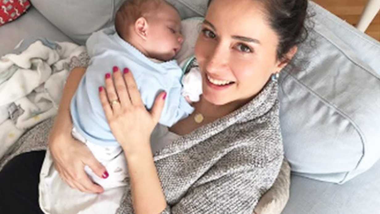 Ayşegül Akdemir Doğum Fotoğraflarını Paylaştı!