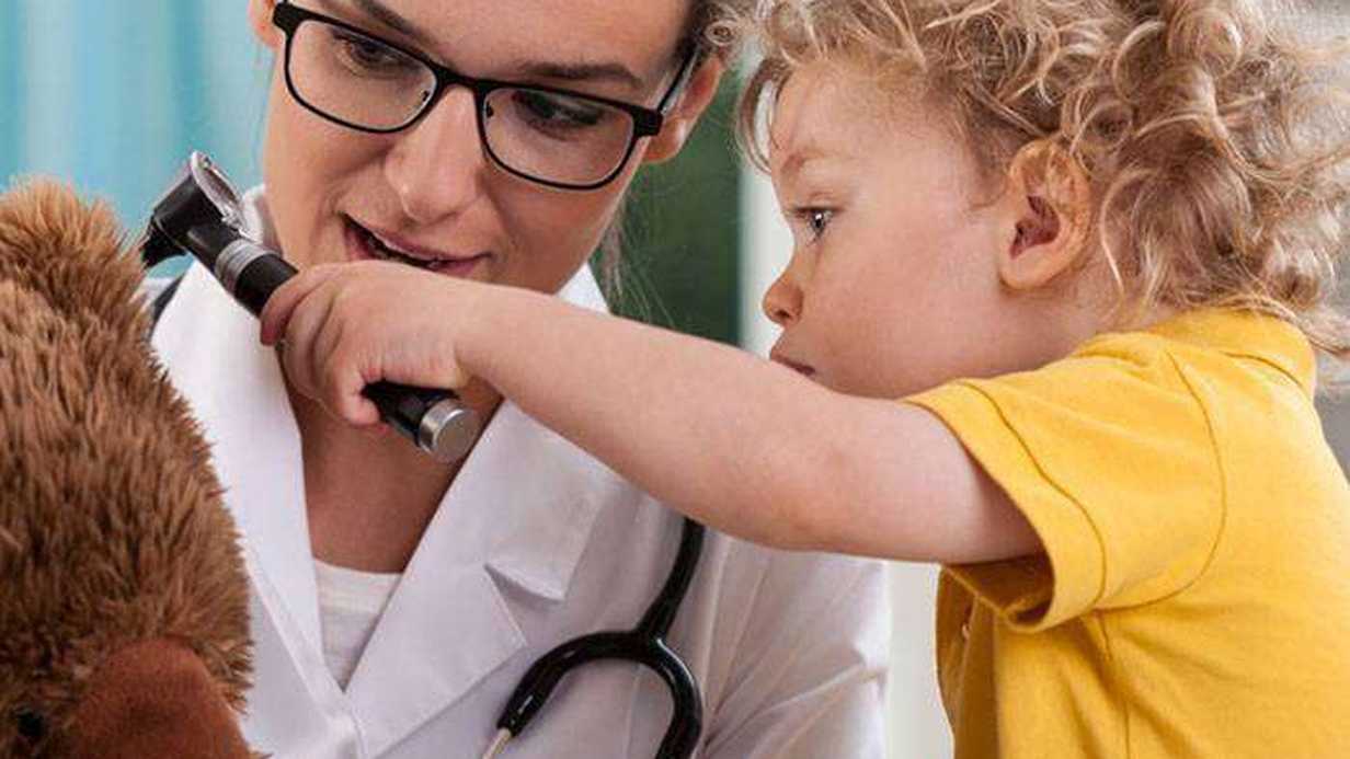 Çocuklarla Doktor Muayeneleri