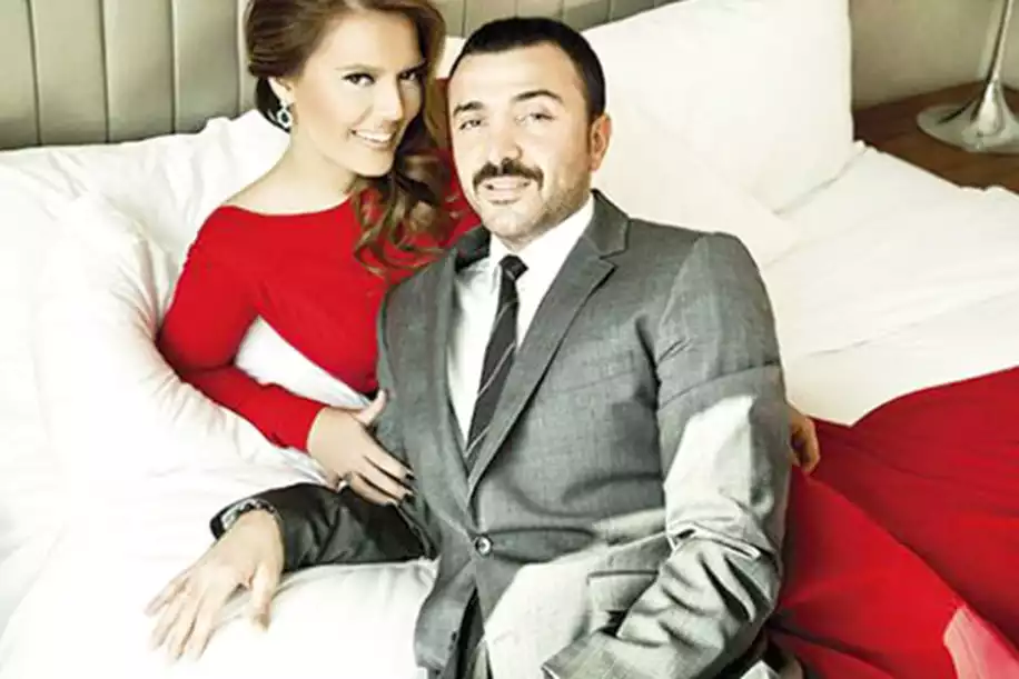 Okan Kurt Sonunda Demet Akalın'ı İkna Etti! İkinci Bebek Yolda