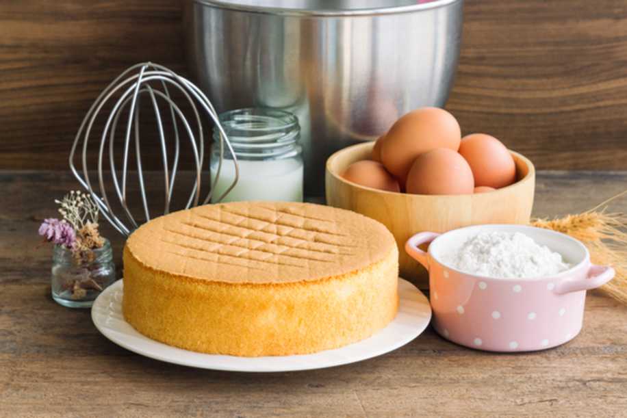Bebeğinizin 1. Yaş Gününe, Sizin de Damak Zevkinize Yakışır Pratik Yaş Pasta Tarifi!