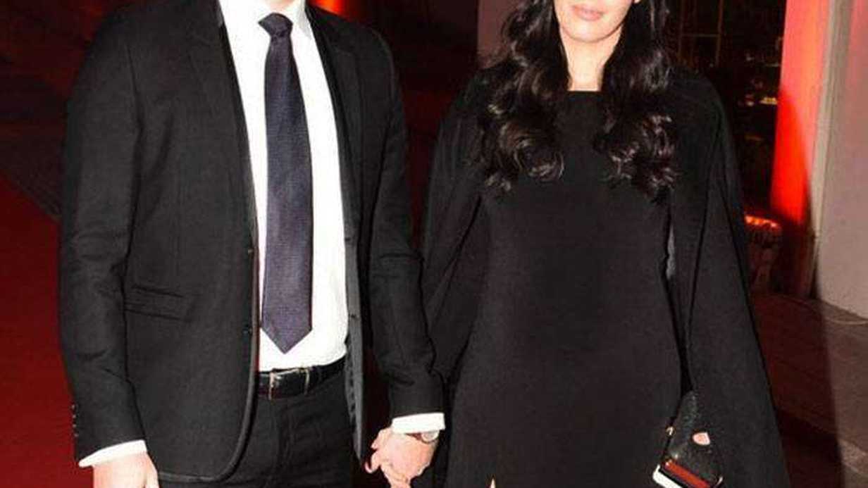 Hatice Şendil Belirginleşen Karnıyla Kameralara Poz Verdi
