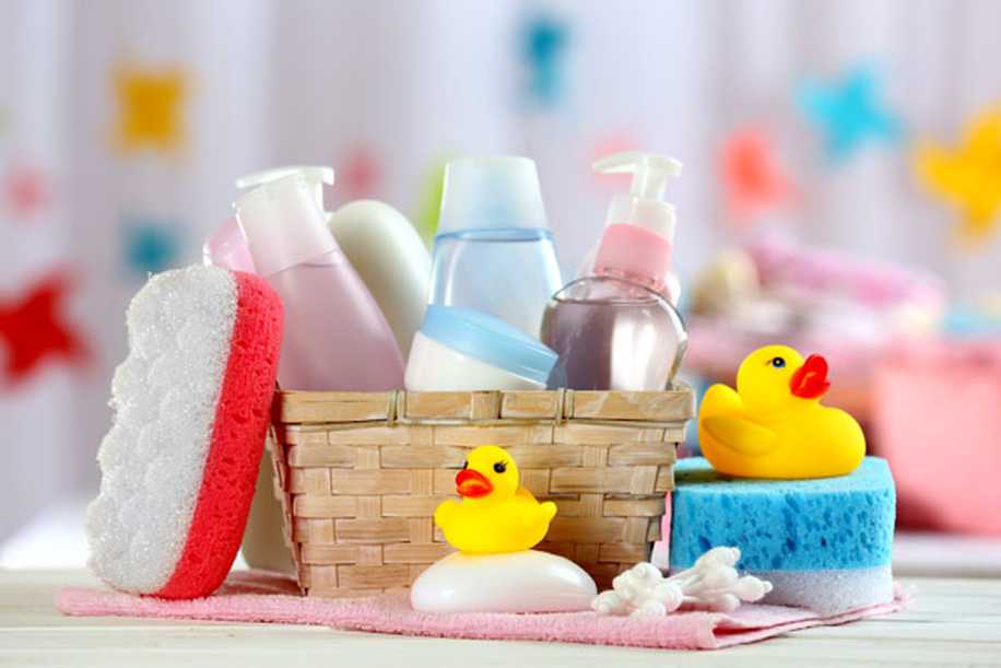 Yenidoğan Bebeği Banyo Yaptırmak İçin Neler Gerekli?