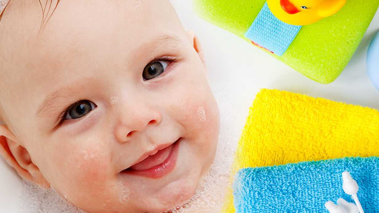 Yenidoğan Bebeği Banyo Yaptırmak İçin Neler Gerekli?