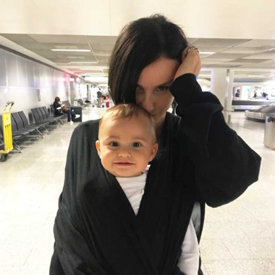 Gülşen Paylaştığı Fotoğraf ile Örnek Anne Olduğunu Yine Kanıtladı!